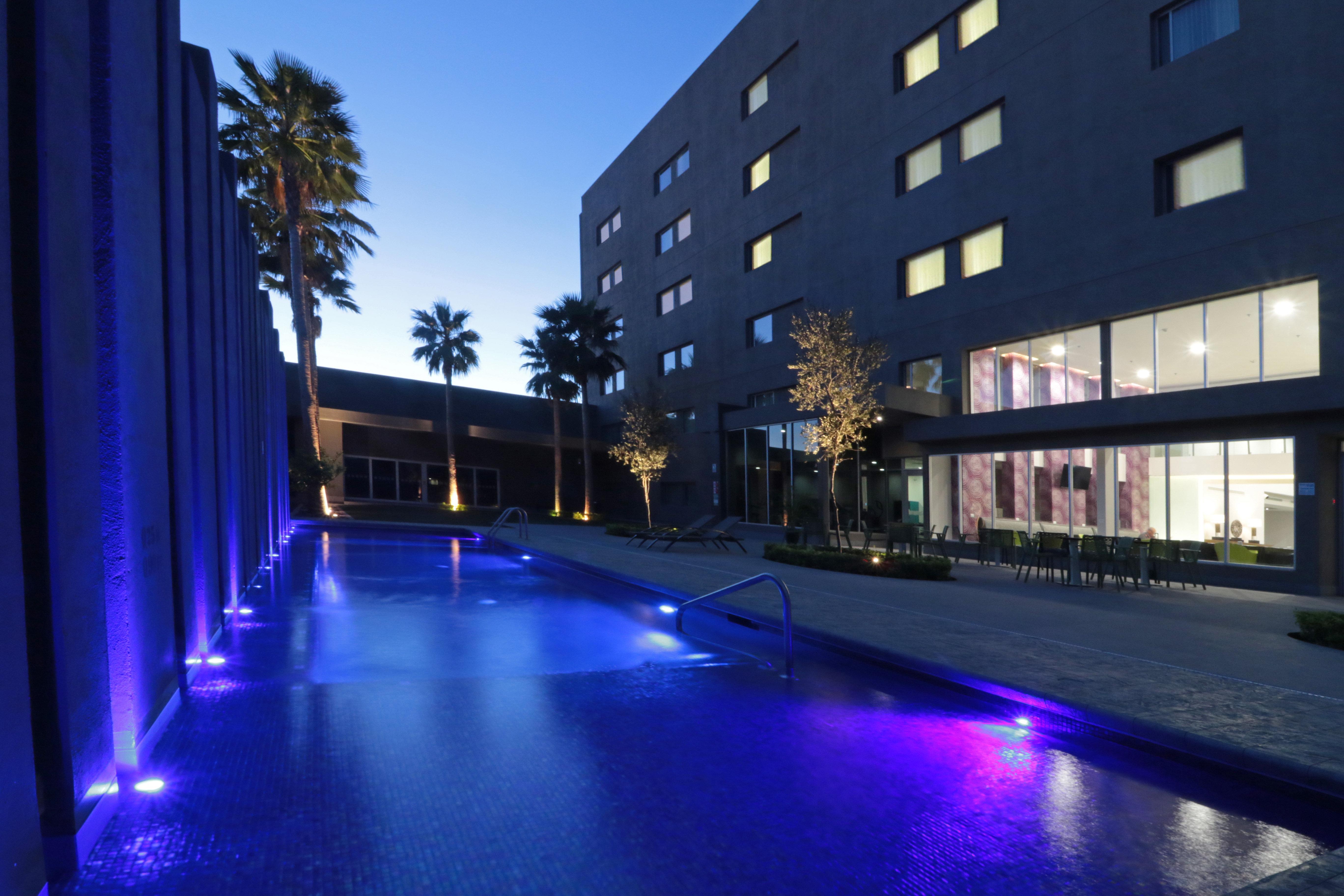 Holiday Inn Express Hotel & Suites Hermosillo By Ihg Bagian luar foto